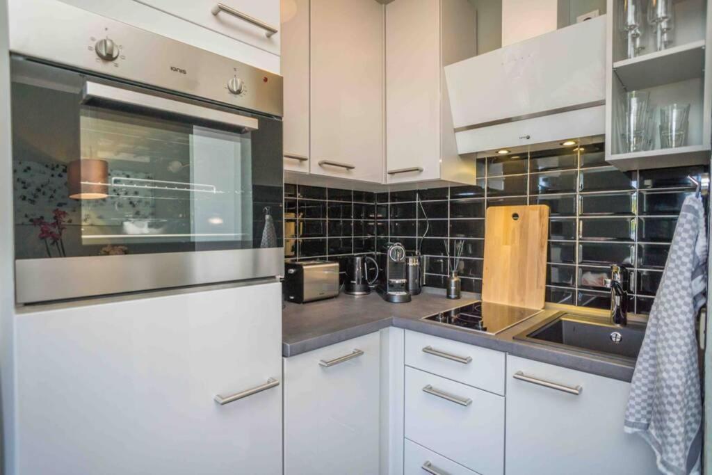 Maritim Und Individuell In Wenningstedt Mit Balkon Apartment Exterior photo